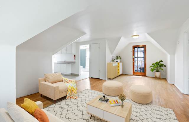 872 N Clarkson photos photos