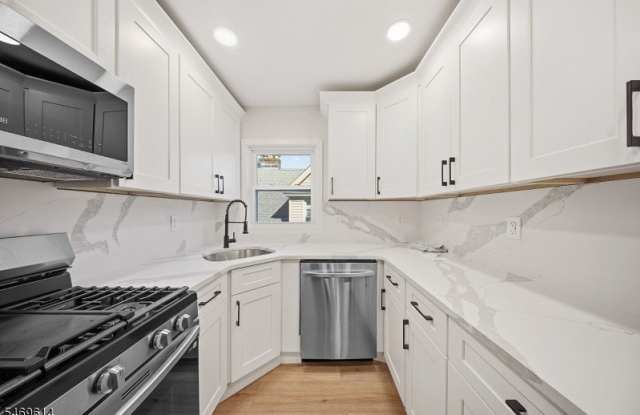 32 Montclair Ave Gallery 3