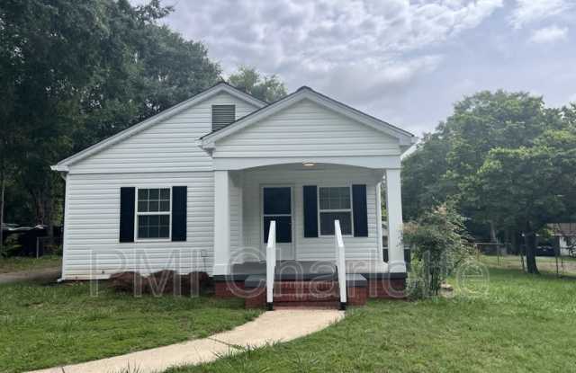 1208 Cloninger Ave photos photos