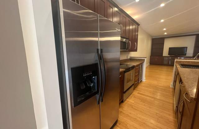Beautiful 3 Bedroom/ 2.5 Bath with Integral Garage- Modern Construction photos photos