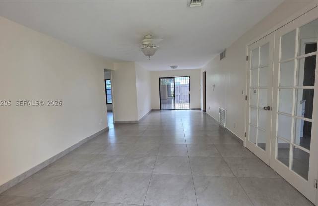 19362 SW 103rd Ct Gallery 4