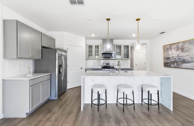 1041 Champion Ridge Drive Gallery 2
