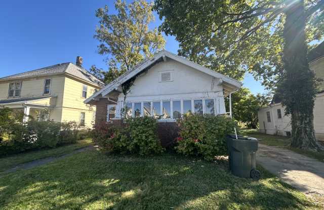 17 S Virginia Ave - 17 South Virginia Avenue, Danville, IL 61832