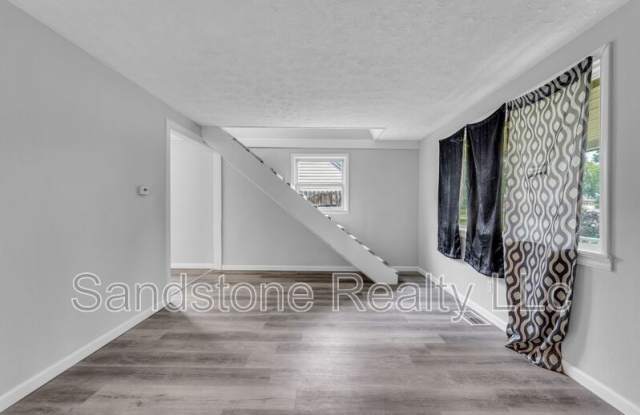 2895 Wilson St - 2895 Wilson Street, Lorain, OH 44052