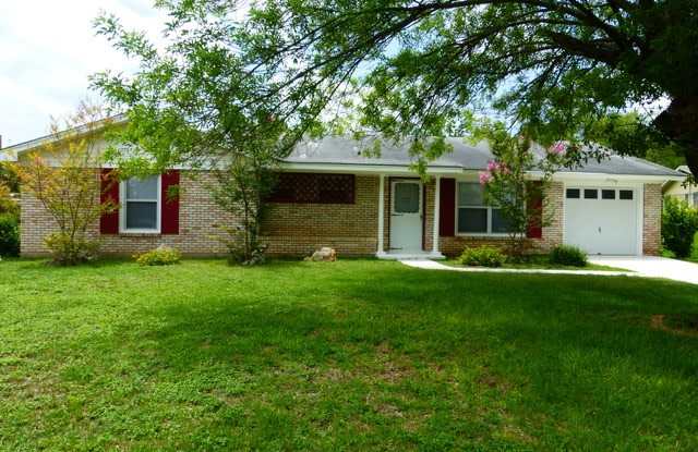 4526 Duquesne Dr - 4526 Duquesne Drive, San Antonio, TX 78229