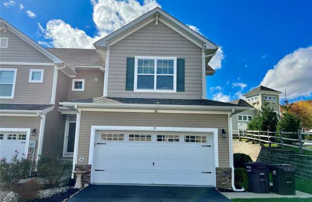 19 Highrose Ridge Way - 19 Highrose Ridge Way, Middletown, NY 10940