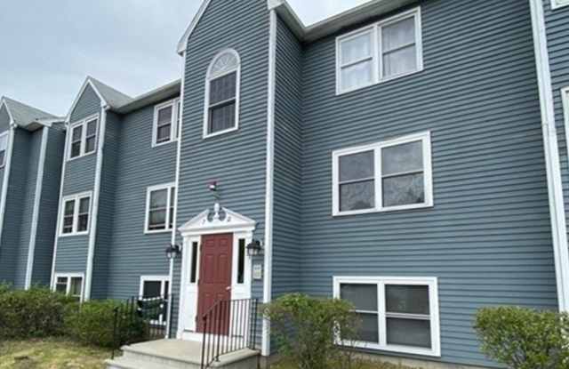 35 School Street unit: 7 photos photos