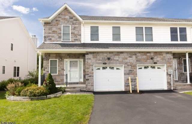 10 Decroce Ct Gallery 1