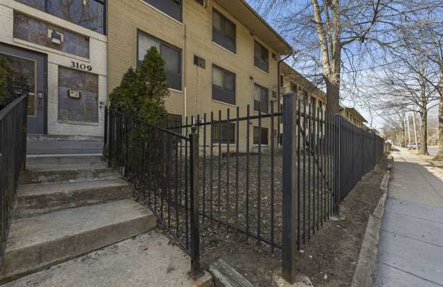 Spacious, Recently Renovated 1 Bedroom! photos photos