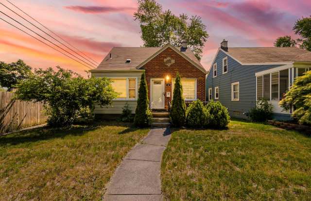 Charming Royal Oak Bungalow Near Downtown! photos photos
