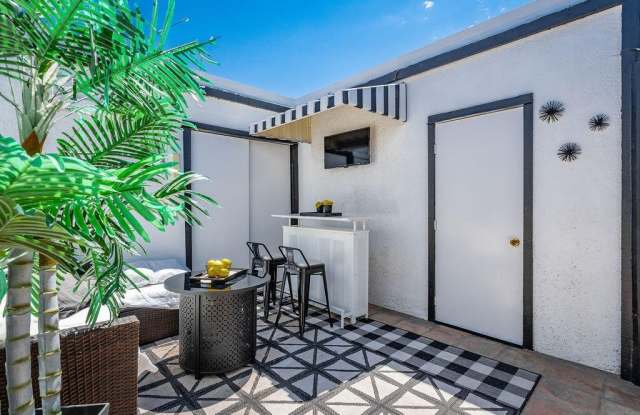 689 N Majorca Circle Gallery 3
