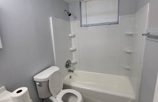 1625 W 26th St. photos photos