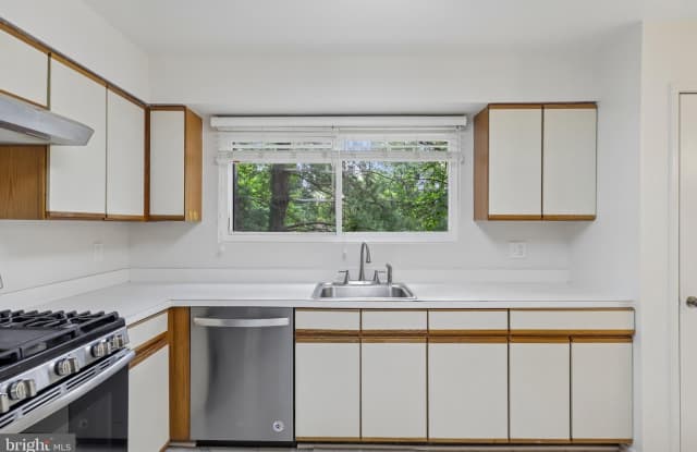 10739 MIST HAVEN Terrace Gallery 4