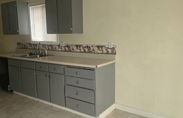 2 bedroom 1 bath Gallery 3