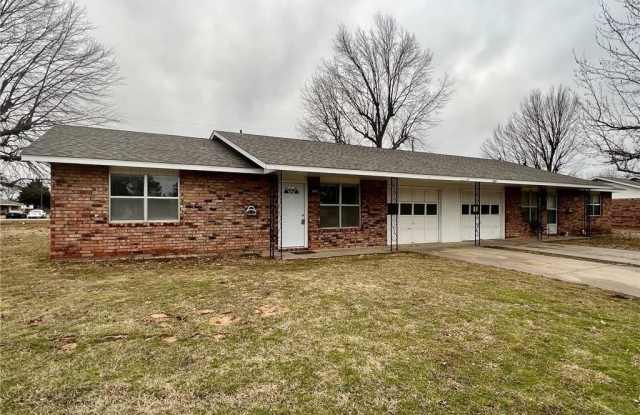 2004 Horseshoe  DR Unit #A - 2004 Horseshoe Drive, Springdale, AR 72762