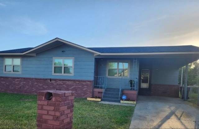 2421 N Prospect Avenue photos photos