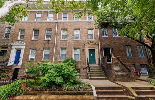 Large Sunny Dupont Two-Bed Condo Rental with Parking! photos photos Large Sunny Dupont Two-Bed Condo Rental with Parking! photos photos