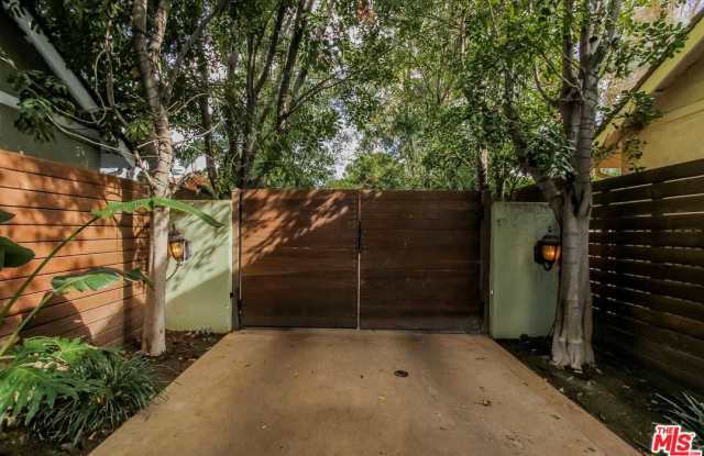 4476 STERN Avenue - 4476 Stern Avenue, Los Angeles, CA 91423