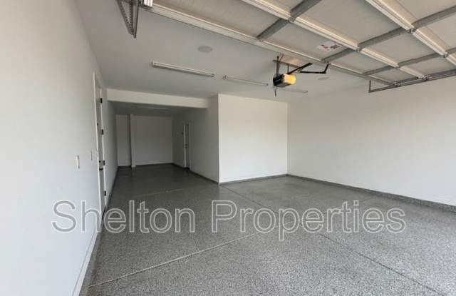 5217 N 79th Dr Gallery 4