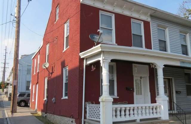 781 Maple Street photos photos