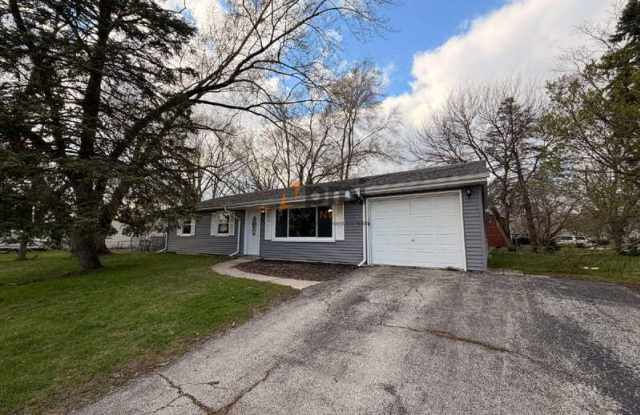 325 Lahonda Dr - 325 Lahonda Drive, South Haven, IN 46385 325 Lahonda Dr - 325 Lahonda Drive, South Haven, IN 46385