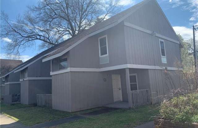 599 W Second Avenue - 599 West 2nd Avenue, Franklin, VA 23851