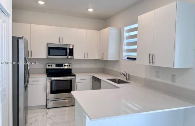 15903 SW 2nd Place 15903, Pembroke Pines, FL 33027 Gallery 4