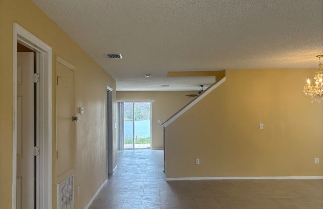 2102 Stoneview Rd Gallery 4