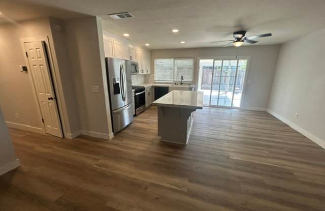 Newly remodeled 3 Bedroom 2 Bathroom in SW Visalia!! $300 off First Month's Rent!!!! Gallery 4