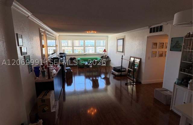 111 Golden Isles Dr Gallery 3