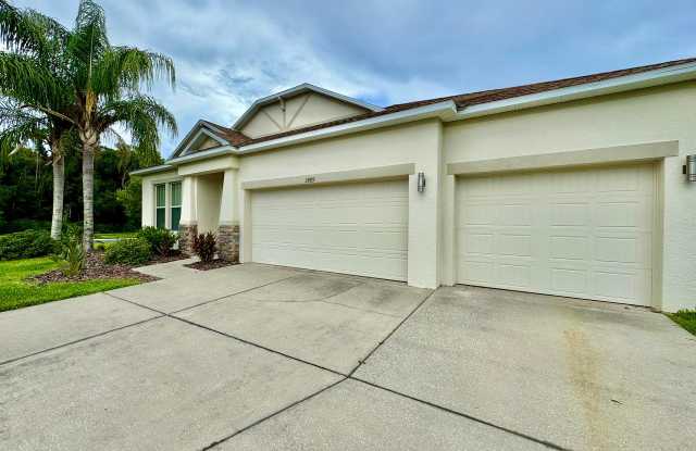 3989 Windcrest Dr Gallery 2