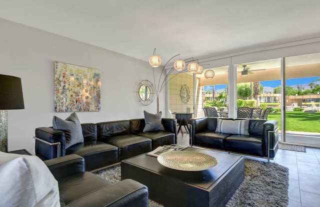 Furnished 2BR Mid-Century Condo on El Paseo, Palm Desert Gallery 4