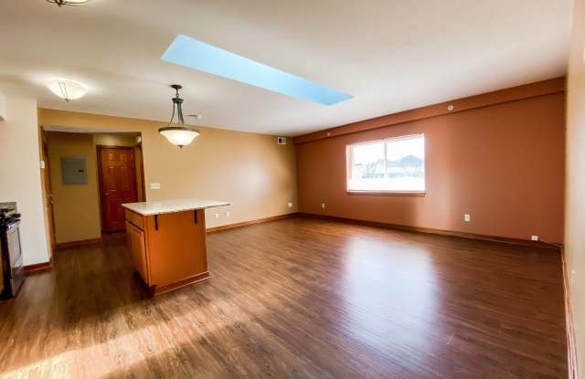 Hallwood Manor Apartments Gallery 3