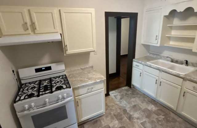 2950 Dupont Ave N photos photos