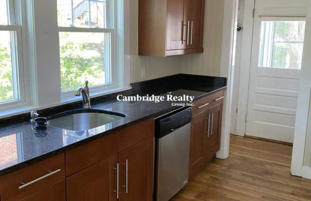 8 Winthrop St. photos photos