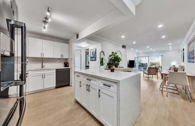 9225 SW 87th Ave - 9225 Southwest 87th Avenue, Kendall, FL 33156