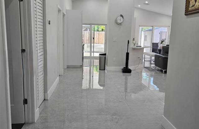 14263 Southwest 177th Avenue Gallery 2