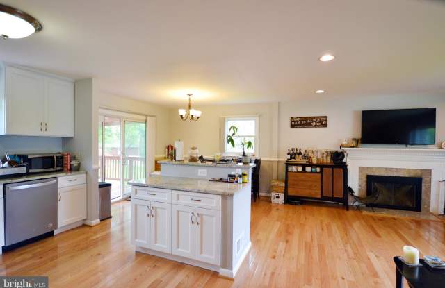 6409 KROY DRIVE Gallery 3