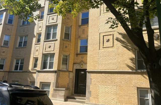 6176 N Winchester Avenue photos photos
