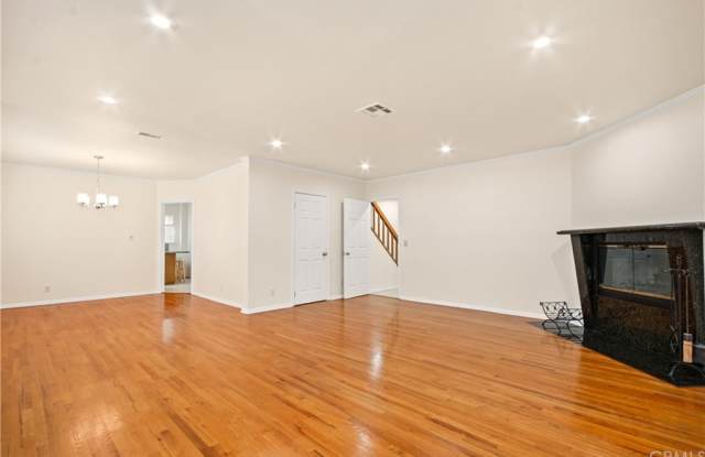 9046 Raebert Street Gallery 3