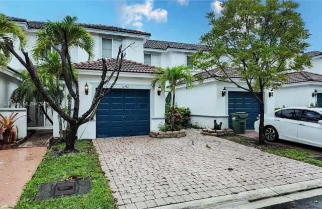 11432 NW 48th Ter photos photos
