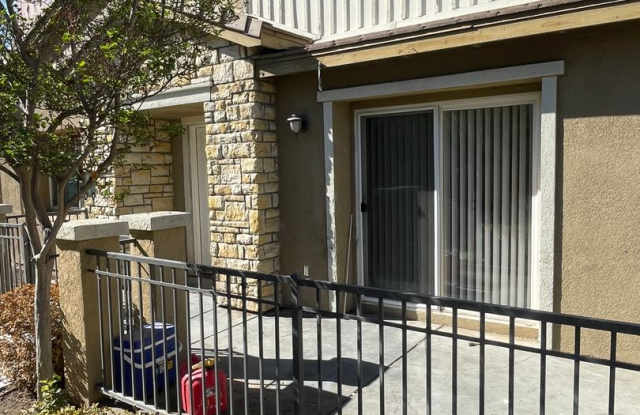 Move-In Ready 2-Bedroom Townhome with Attached Garage in Gated Palacio De Oro Gallery 4