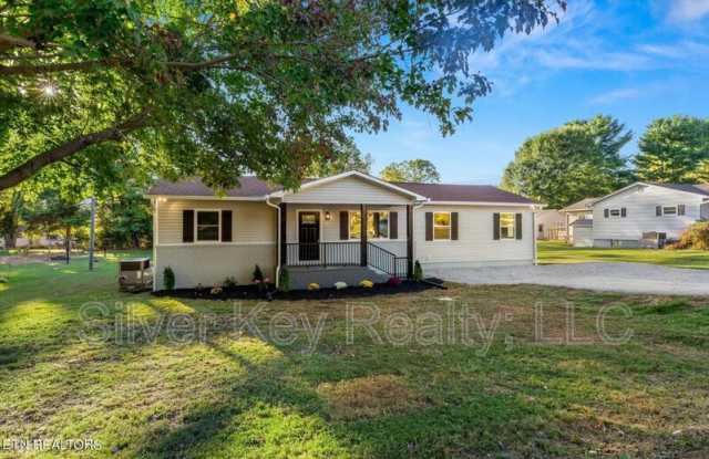 222 Starrett Street - 222 Starrett Street, Sweetwater, TN 37874