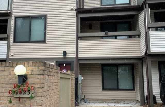 9423 COLLETTE Way Gallery 1
