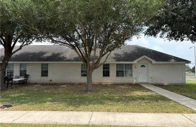 2601 Cervantes Avenue photos photos