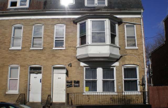 3rd Floor 1 Bedroom Apartment-East End of York City - 519 East Walnut Street, Lancaster, PA 17602