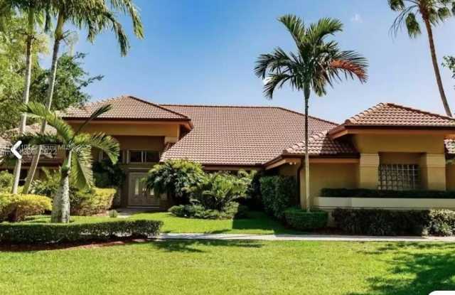9818 SW 111th Ter photos photos