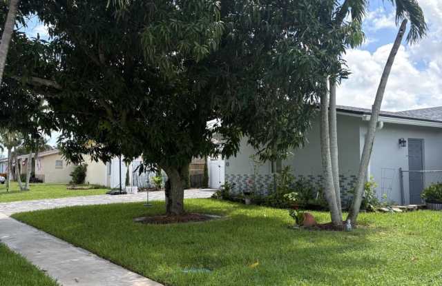 8250 SW 8TH Court Gallery 4