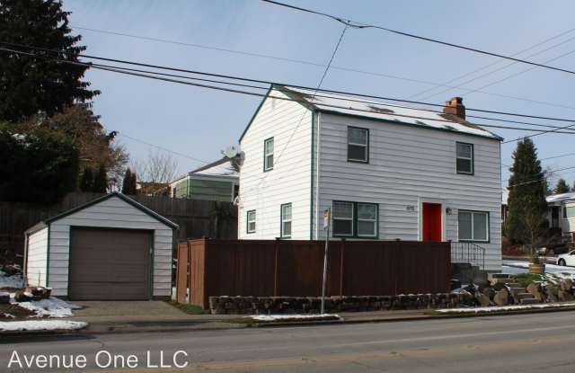 6915 15th Ave NE Gallery 2