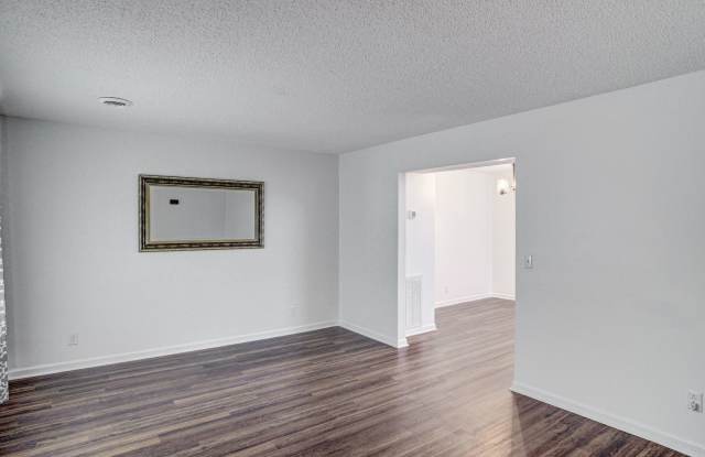 2 Bdrm / 1.5 Bath Townhouse in Johnson City - Near ETSU, JCMC & VA Gallery 3